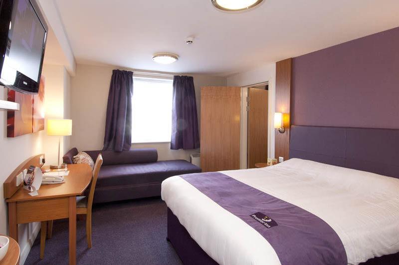 Premier Inn Poole Centre Εξωτερικό φωτογραφία