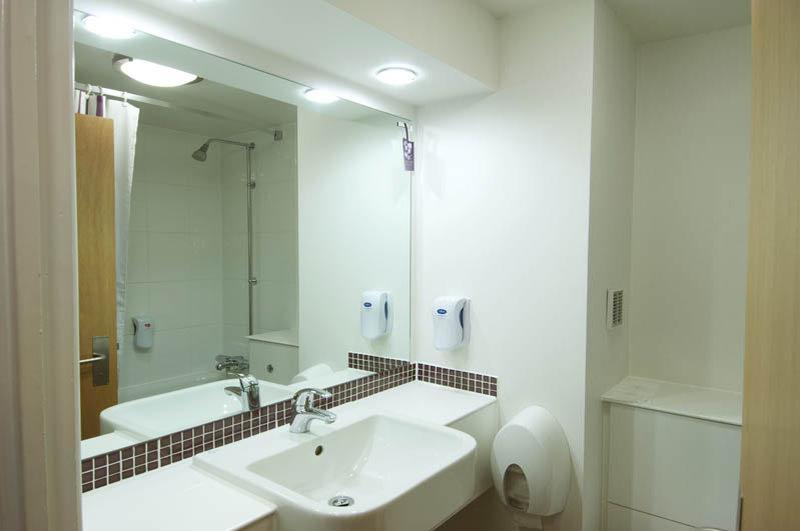 Premier Inn Poole Centre Εξωτερικό φωτογραφία